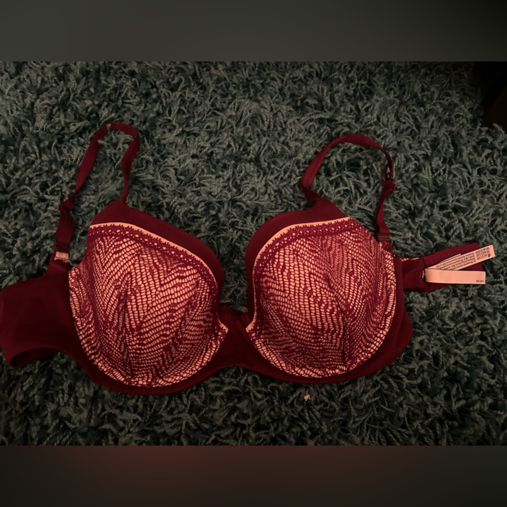 NWT Body by Victoria, demi lined bra in size 38C
